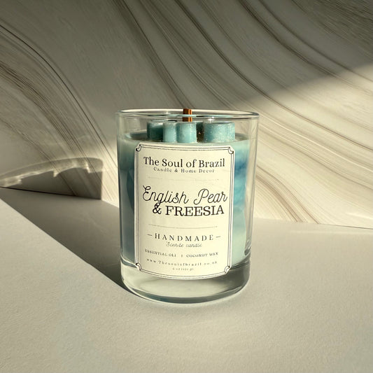 Candle English pear & Freesia